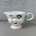 画像1: VINTAGE ANTIQUE BAILEYS CREAMER ヴィンテージ アンティーク ベイリーズ フェイスカップ クリーマー ウィンキング / コレクタブル オブジェ マグカップ ノベルティ 1996年限定 陶器 食器 雑貨 C (1)
