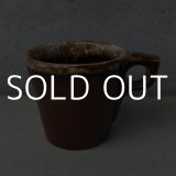 VINTAGE ANTIQUE HULL POTTERY MUGCUP ヴィンテージ アンティーク ハル マグカップ ブラウンドリップ コップ 食器 陶器 / コーヒーカップ  ブラウン 茶色 カフェ 喫茶店 店舗什器 アメリカ g