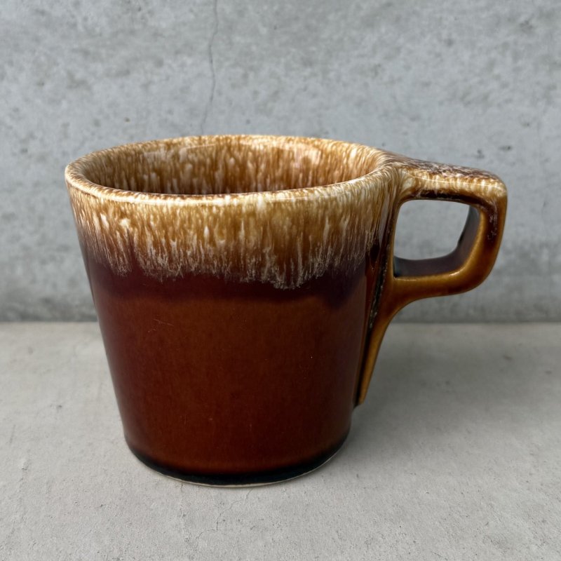 画像1: VINTAGE ANTIQUE HULL POTTERY MUGCUP ヴィンテージ アンティーク ハル マグカップ ブラウンドリップ コップ 食器 陶器 / コーヒーカップ  ブラウン 茶色 カフェ 喫茶店 店舗什器 アメリカ h
