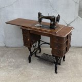 VINTAGE ANTIQUE WHITE SEWING MACHINE CO ヴィンテージ アンティーク 足踏みミシン ホワイト /  ミシンテーブル ディスプレイ インテリア 木製 店舗什器 アメリカ
