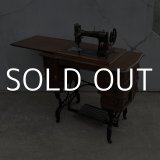 VINTAGE ANTIQUE WHITE SEWING MACHINE CO ヴィンテージ アンティーク 足踏みミシン ホワイト /  ミシンテーブル ディスプレイ インテリア 木製 店舗什器 アメリカ