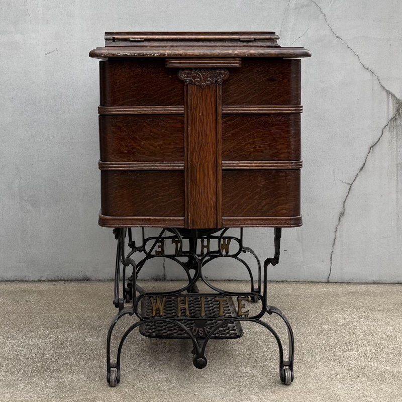 画像4: VINTAGE ANTIQUE WHITE SEWING MACHINE CO ヴィンテージ アンティーク 足踏みミシン ホワイト /  ミシンテーブル ディスプレイ インテリア 木製 店舗什器 アメリカ