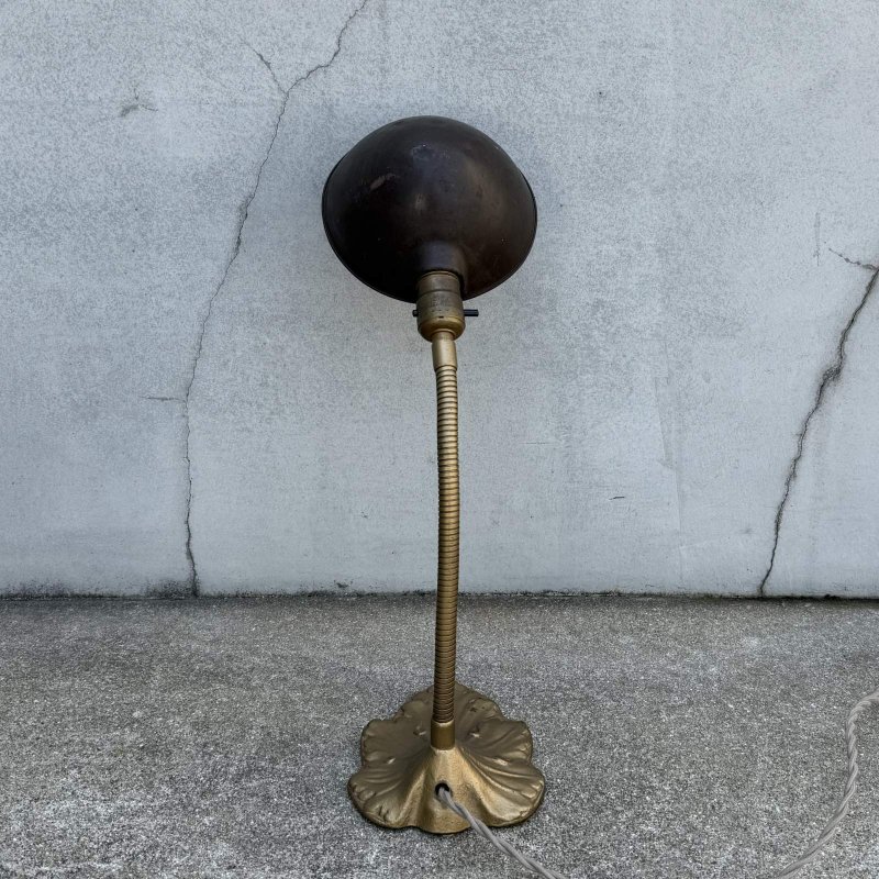 画像2: VINTAGE ANTIQUE DESKLAMP LEVITON ヴィンテージ アンティーク デスクランプ スタンドライト 卓上ライト テーブルランプ 照明 / グースネック アイアン 葉っぱ E26 店舗什器 アメリカ