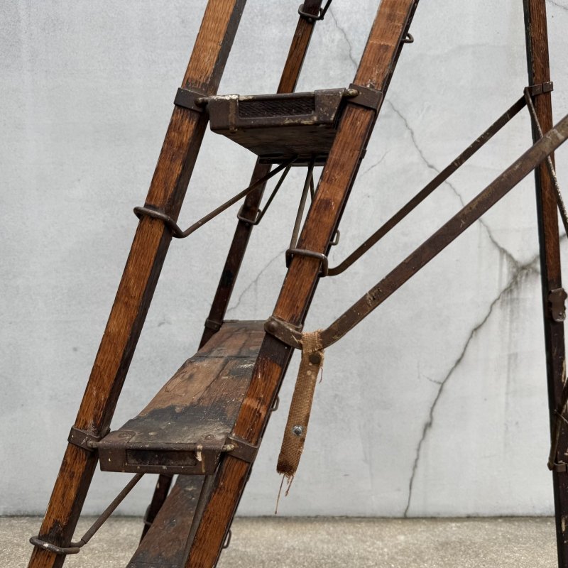 画像8: VINTAGE ANTIQUE FOLDING WOOD LADDER ヴィンテージ アンティーク 脚立 ラダー はしご  / 踏み台 ステップ 折り畳み ウッド 木製 店舗什器 アメリカ