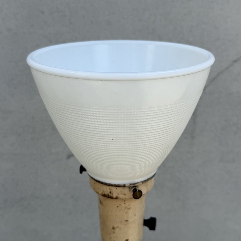 画像5: VINTAGE ANTIQUE DESKLAMP ヴィンテージ アンティーク フロアランプ デスクランプ スタンドライト テーブルランプ 卓上ライト 照明  / ミルクガラス コレクタブル E26 店舗什器 アメリカ