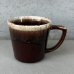 画像1: VINTAGE ANTIQUE MCCOY POTTERY MUGCUP ヴィンテージ アンティーク マッコイ マグカップ コップ 食器 陶器 / コーヒーカップ  ブラウン 茶色 カフェ 喫茶店 店舗什器 アメリカ l (1)