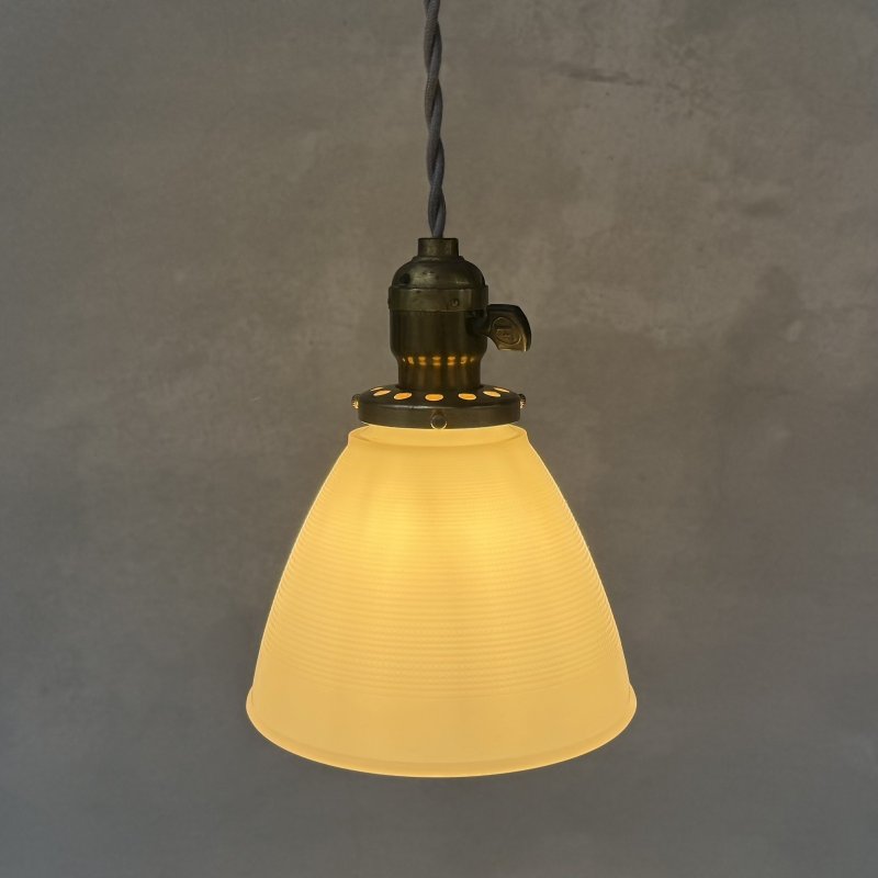 画像8: VINTAGE ANTIQUE LAMP ヴィンテージ アンティーク 吊り下げライト 天井照明 / ライト ランプ ペンダントライト ミルクガラス ガラスシェード E26 店舗什器 アメリカ
