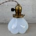 画像2: VINTAGE ANTIQUE LAMP ヴィンテージ アンティーク 吊り下げライト 天井照明 / ライト ランプ ペンダントライト ミルクガラス ガラスシェード E26 店舗什器 アメリカ (2)