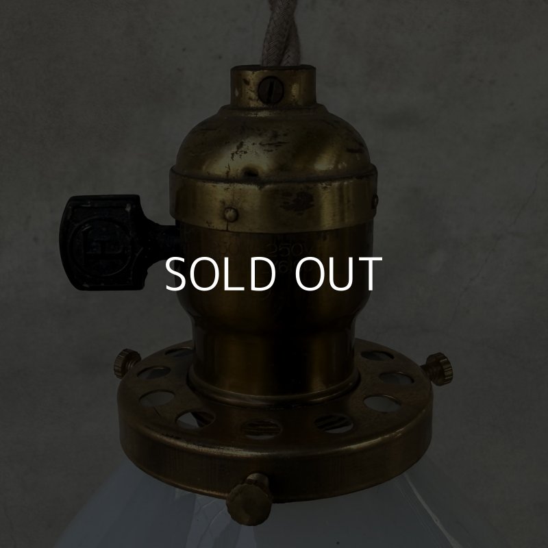 画像7: VINTAGE ANTIQUE LAMP ヴィンテージ アンティーク 吊り下げライト 天井照明 / ライト ランプ ペンダントライト ミルクガラス ガラスシェード E26 店舗什器 アメリカ
