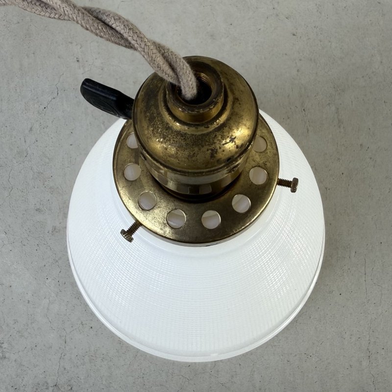 画像3: VINTAGE ANTIQUE LAMP ヴィンテージ アンティーク 吊り下げライト 天井照明 / ライト ランプ ペンダントライト ミルクガラス ガラスシェード E26 店舗什器 アメリカ
