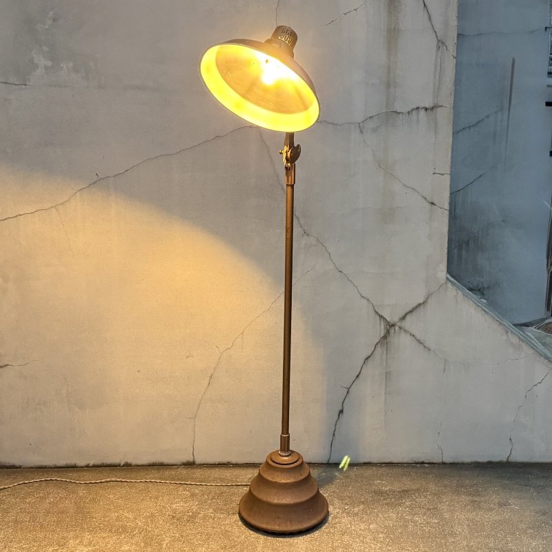 画像11: VINTAGE ANTIQUE FLOOR RAMP GENERAL ELECTRIC ヴィンテージ アンティーク フロアランプ フロアライト 照明 GE / インダストリアル E26 店舗什器 工業用 医療用 アメリカ
