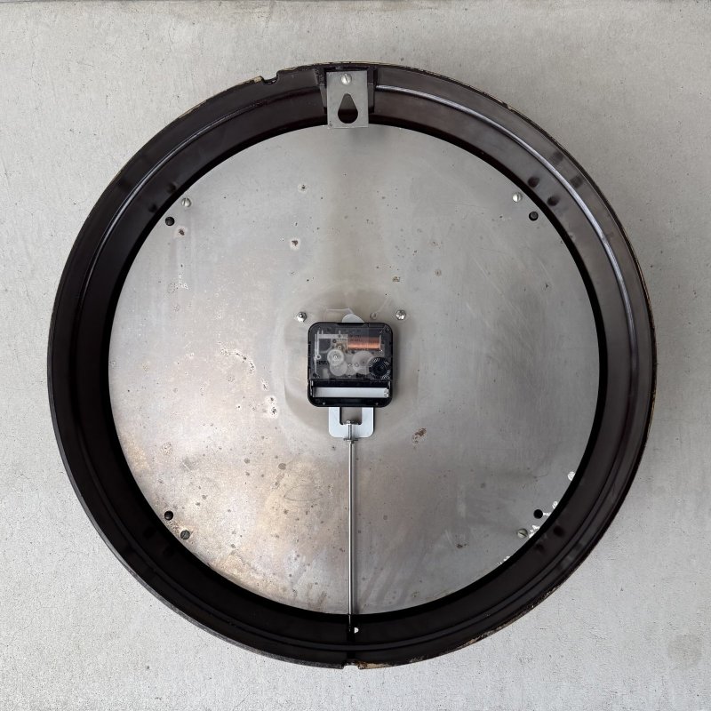 画像2: VINTAGE ANTIQUE WALL CLOCK GENERAL ELECRIC TELECHRON ヴィンテージ アンティーク ウォールクロック ゼネラルエレクトリック GE テレクロン 壁掛け時計 / スクールクロック ベークライト 丸型 茶色 店舗什器 アメリカ