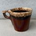 画像2: VINTAGE ANTIQUE HULL POTTERY MUGCUP ヴィンテージ アンティーク ハル マグカップ ブラウンドリップ コップ 食器 陶器 / コーヒーカップ  ブラウン 茶色 カフェ 喫茶店 店舗什器 アメリカ i (2)