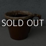 VINTAGE ANTIQUE HULL POTTERY MUGCUP ヴィンテージ アンティーク ハル マグカップ ブラウンドリップ コップ 食器 陶器 / コーヒーカップ  ブラウン 茶色 カフェ 喫茶店 店舗什器 アメリカ e