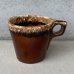 画像1: VINTAGE ANTIQUE HULL POTTERY MUGCUP ヴィンテージ アンティーク ハル マグカップ ブラウンドリップ コップ 食器 陶器 / コーヒーカップ  ブラウン 茶色 カフェ 喫茶店 店舗什器 アメリカ i (1)