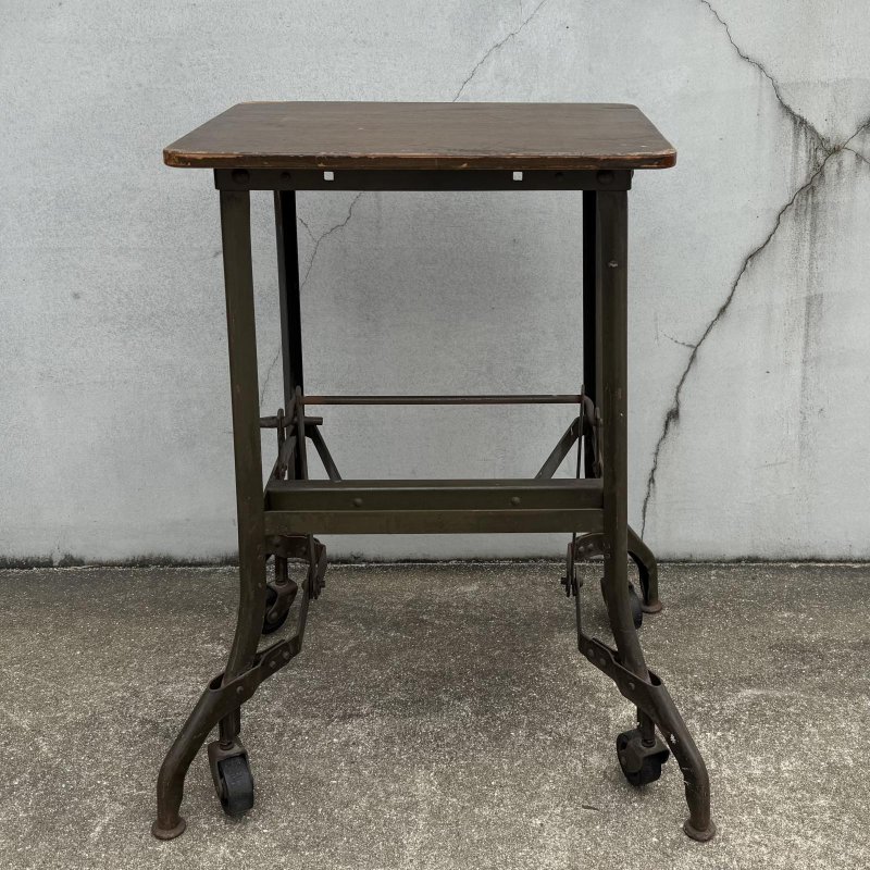 画像2: VINTAGE ANTIQUE TOLEDO UHL STEEL TABLE ヴィンテージ アンティーク トレド タイプライターテーブル / インダストリアル ディスプレイ 棚 家具 アイアン 店舗什器 アメリカ