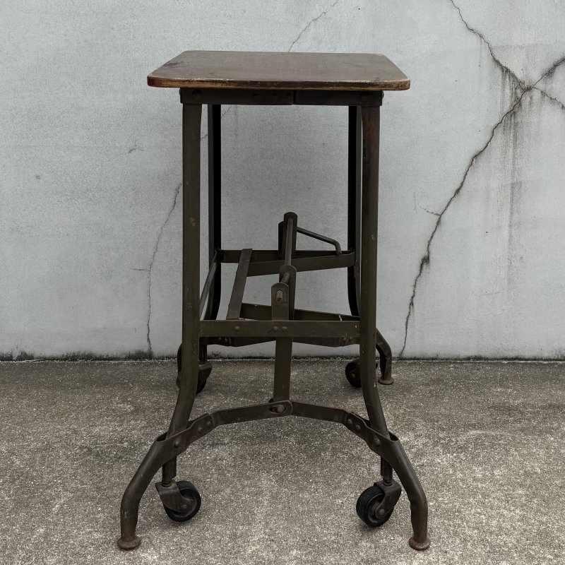 画像4: VINTAGE ANTIQUE TOLEDO UHL STEEL TABLE ヴィンテージ アンティーク トレド タイプライターテーブル / インダストリアル ディスプレイ 棚 家具 アイアン 店舗什器 アメリカ