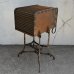 画像2: VINTAGE ANTIQUE TOLEDO UHL STEEL TABLE JAPANNED ヴィンテージ アンティーク トレド タイプライターテーブル ジャパンド ジャパンフィニッシュ / ジャパンカラー ディスプレイ 棚 家具 アイアン 店舗什器 アメリカ (2)