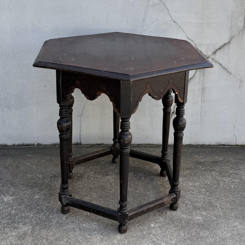 画像1: VINTAGE ANTIQUE TABLE ヴィンテージ アンティーク  テーブル / サイドテーブル コーヒーテーブル ゲーム 家具 ウッド 木製 六角形 店舗什器 アメリカ 
