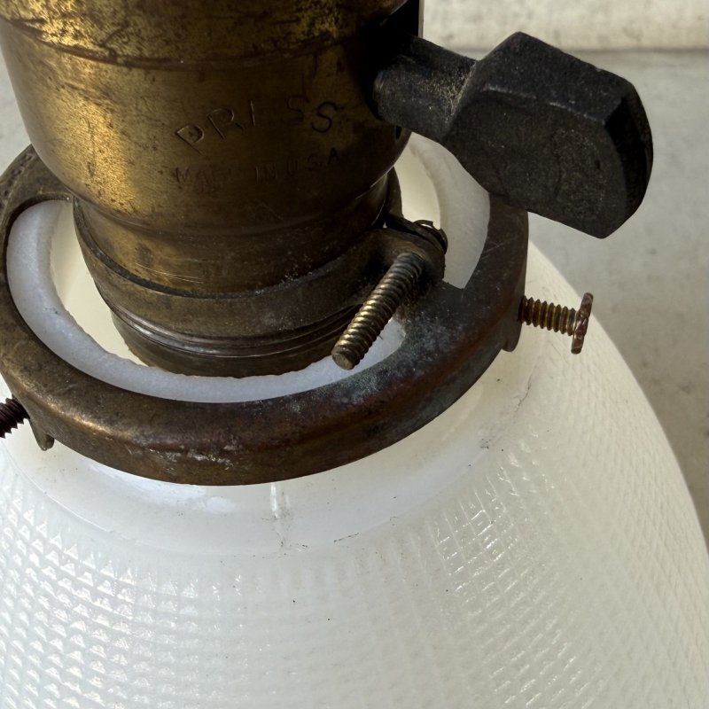 画像7: VINTAGE ANTIQUE LAMP ヴィンテージ アンティーク 吊り下げランプ 天井照明 / シーリングライト ペンダントライト ミルクガラス ガラスシェード E26 店舗什器 アメリカ (3)