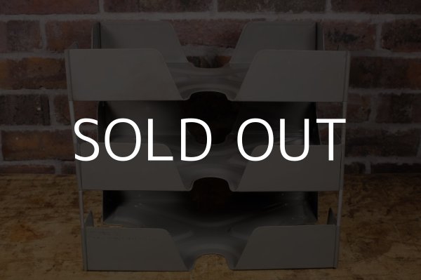 画像2: VINTAGE DESK TRAY FILE HOLDER ヴィンテージ アメリカ デスクトレイ ファイルラック / 書類ケース 書類棚 事務用品 (2)