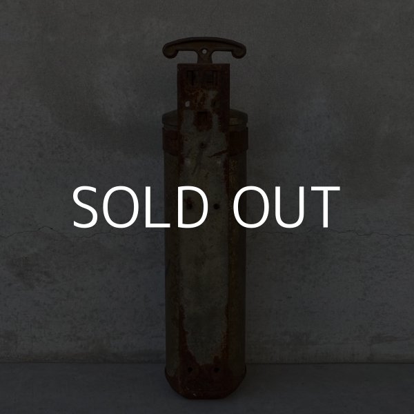 画像2: VINTAGE AMERICAN LAFRANCE EXTINGUISHER ヴィンテージ 消火器 / アメリカ 壁掛け (2)