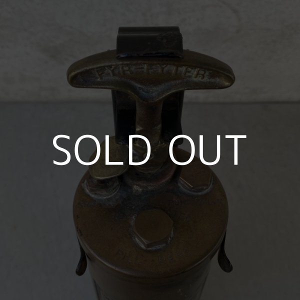 画像5: VINTAGE ANTIQUE FIRE EXTINGUISHER THE FYR FYTER CO. ヴィンテージ アンティーク 消火器 / インダストリアル ディスプレイ 壁掛け アメリカ (5)