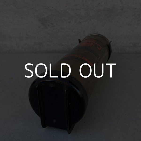 画像3: VINTAGE ANTIQUE FIRE EXTINGUISHER THE FYR FYTER CO. ヴィンテージ アンティーク 消火器 / インダストリアル ディスプレイ 壁掛け アメリカ (3)