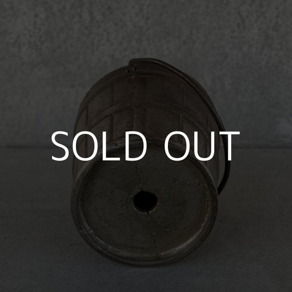 画像6: VINTAGE ANTIQUE WHITE CITY PUZZLE SAVINGS BANK ヴィンテージ アンティーク コインバンク 貯金箱 アメリカ / コレクタブル オブジェ バケツ 鋳物 (6)