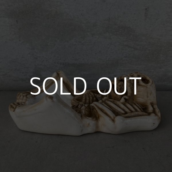 画像4: VINTAGE SKULL ヴィンテージ スカル アッシュトレイ / ドクロ 骸骨 顎 灰皿 陶器 輸出用 (4)