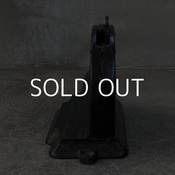 画像2: VINTAGE STAR TOBACCO ヴィンテージ シガーカッター 葉巻カッター アメリカ / オブジェ 喫煙具 鋳物  (2)