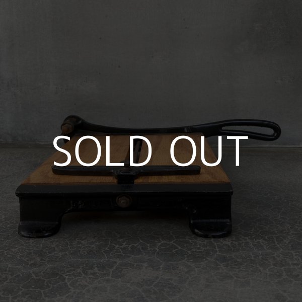 画像5: VINTAGE CUTTING MACHINE ヴィンテージ 裁断機 写真 アメリカ / インテリア オブジェ 店舗 什器 (5)