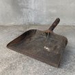 画像1: VINTAGE DUST PAN ヴィンテージ 塵取り アメリカ / ガーデニング ガレージ 掃除用品 店舗什器 (1)