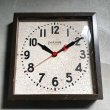 画像1: VINTAGE ANTIQUE INGRAHAM WALL CLOCK ヴィンテージ アンティーク ウォールクロック / アメリカ 掛け時計 インダストリアル 正方形 木製 (1)