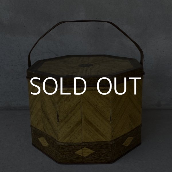 画像2: VINTAGE ANTIQUE LOOSE WILES BISCUIT TIN BOX ヴィンテージ アンティーク ビスケット 缶 アメリカ / キッチン インテリア キャンプ 収納 店舗什器 (2)