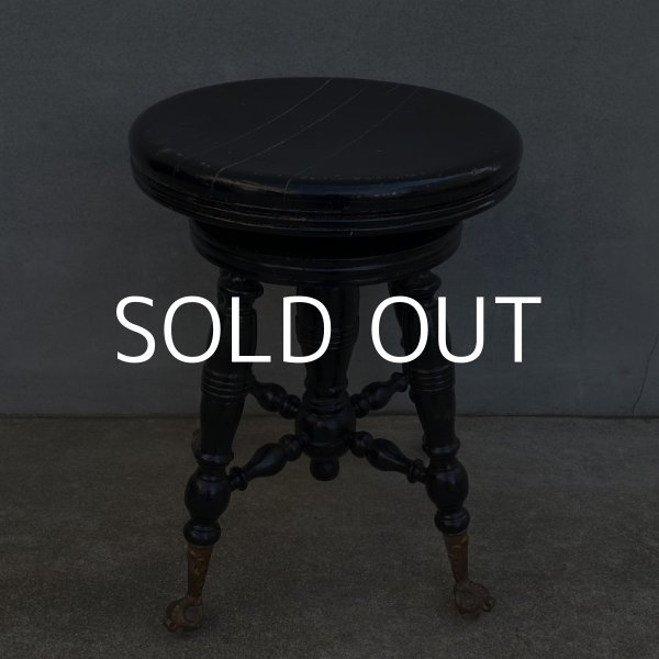 画像2: VINTAGE ANTIQUE PIANOCHAIR PIANOSTOOL ヴィンテージ アンティーク ピアノチェア ピアノスツール アメリカ / 椅子 木製 家具 店舗 什器 (2)