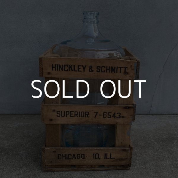 画像4: VINTAGE HINCKLEY&SCHMITT WATER BOTTLE ヴィンテージ ウォーターボトル アメリカ / 木箱 ガラスボトル 瓶 店舗 什器 USA (4)