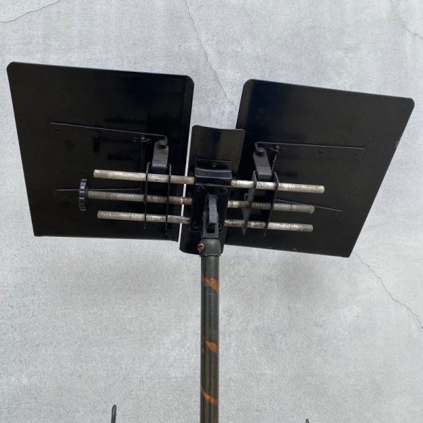 画像5: VINTAGE ANTIQUE DICTIONARY STAND BIBLE STAND JAPANNED FINISH ヴィンテージ アンティーク ディクショナリースタンド バイブルスタンド ジャパンフィニッシュ ジャパンド / 聖書台 ジャパンカラー メニューボード カフェ ショップ 店舗什器 アメリカ (5)