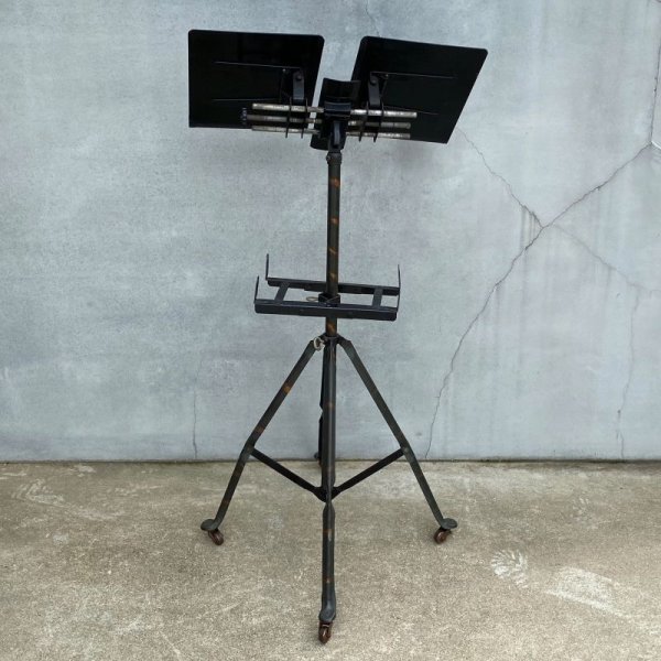 画像2: VINTAGE ANTIQUE DICTIONARY STAND BIBLE STAND JAPANNED FINISH ヴィンテージ アンティーク ディクショナリースタンド バイブルスタンド ジャパンフィニッシュ ジャパンド / 聖書台 ジャパンカラー メニューボード カフェ ショップ 店舗什器 アメリカ (2)