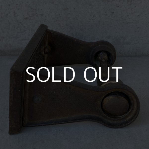 画像4: VINTAGE ANTIQUE THE EQUITY A.P.W.PAPER CO. TOILET PAPER HOLDER ヴィンテージ アンティーク トイレットペーパーホルダー アメリカ / キャストアイアン トイレ用品 店舗什器 (4)