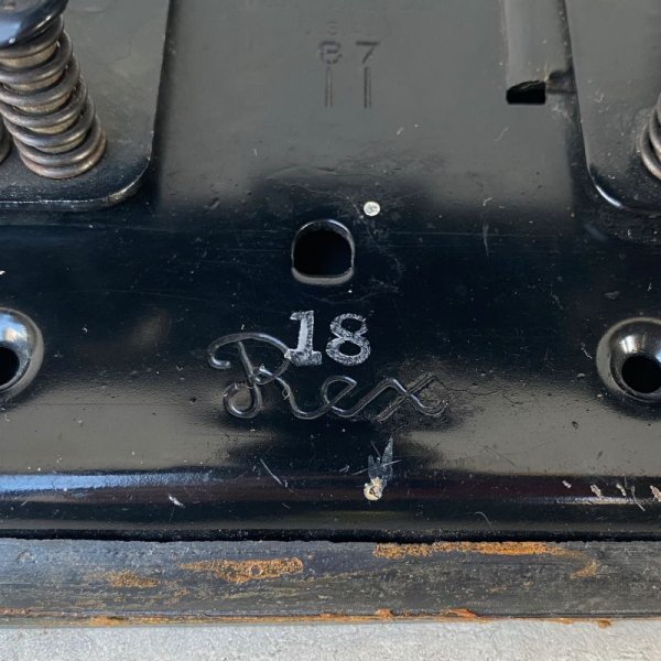 画像9: VINTAGE ANTIQUE WILSONJONES CO. REX HOLE PUNCH ヴィンテージ アンティーク 穴開けパンチ アメリカ / インダストリアル 文房具 事務用品 (9)