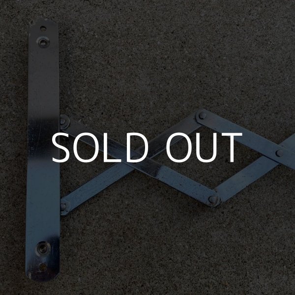 画像8: VINTAGE ANTIQUE SHAVING MIRROR SCISSOR ARM ヴィンテージ アンティーク シェービングミラー シザーアーム 鏡 壁付けミラー / 壁掛け ディスプレイ JAPAN (8)