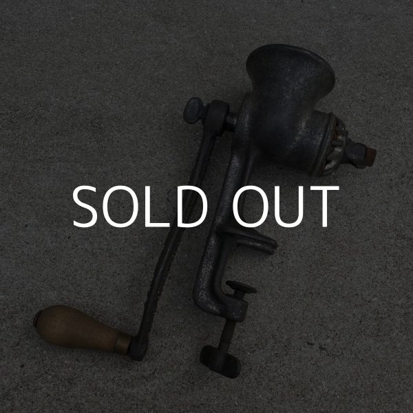 画像2: VINTAGE ANTIQUE FOOD CHOPPER UNIVERSAL L.F&C ヴィンテージ アンティーク フードチョッパー ミートグラインダー アメリカ / インダストリアル キッチン インテリア キャストアイアン 道具 USA (2)