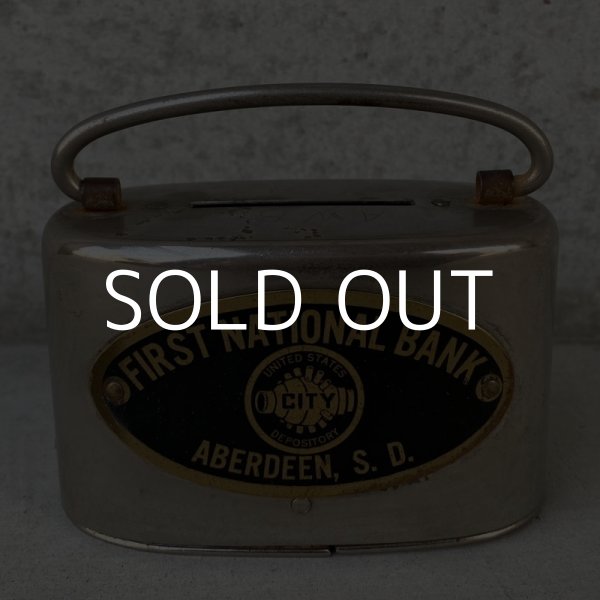 画像2: VINTAGE ANTIQUE FIRST NATIONAL BANK COIN BANK ヴィンテージ アンティーク コインバンク 貯金箱 アメリカ / コレクタブル オブジェ インテリア ノベルティー 銀行 USA (2) (2)