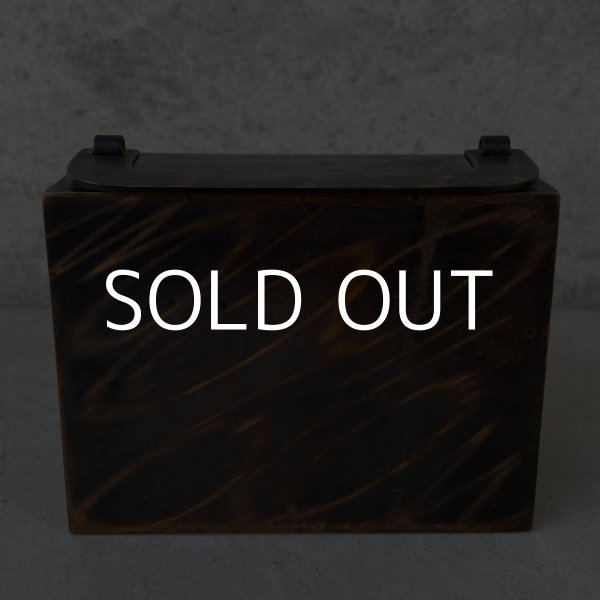 画像3: VINTAGE ANTIQUE W.F.BURNS CO COINBANK JAPANNED ヴィンテージ アンティーク コインバンク ジャパンド ジャパンカラー アメリカ / コレクタブル 貯金箱 オブジェ USA (3)