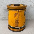 画像3: VINTAGE ANTIQUE SIR WALTER RALEIGH TOBACCO TIN CAN ヴィンテージ アンティーク 煙草 ティン 缶 アメリカ / アドバタイジング たばこ入れ 小物入れ 収納 雑貨 黄色 USA  (3)