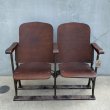 画像1: VINTAGE ANTIQUE THEATER CHAIR ヴィンテージ アンティーク シアターチェア アメリカ / 椅子 シアターベンチ 家具 木製 映画館 2連 店舗 什器 USA (1)