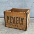 画像1: VINTAGE ANTIQUE PEVELY WOOD CRATE WOOD BOX ヴィンテージ アンティーク ウッドボックス 木箱 アメリカ / インダストリアル 運搬用 収納 店舗什器 USA (2) (1)