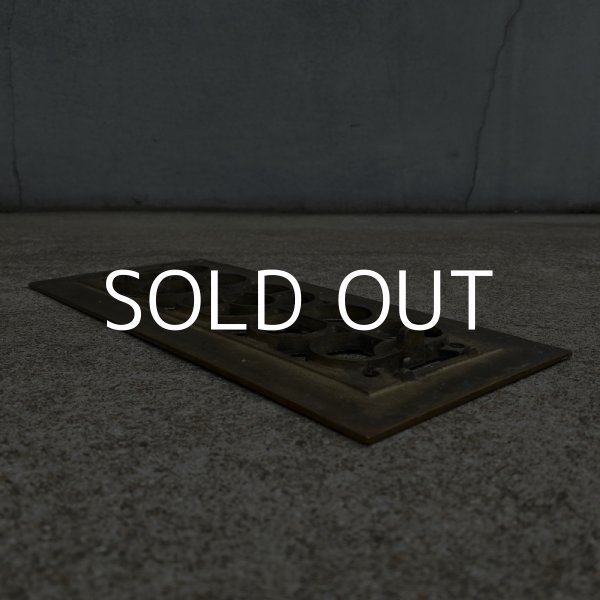 画像4: VINTAGE ANTIQUE RENOVATORS SUPPLY GUTTER ヴィンテージ アンティーク 側溝 蓋 アメリカ / インダストリアル インテリア プレート 真鍮 店舗什器 USA (1) (4)