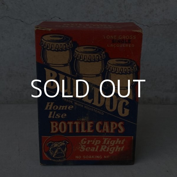 画像2: VINTAGE ANTIQUE CUPPLES CO. BULLDOG BOTTLE CUPS ヴィンテージ アンティーク ブルドッグ ボトルキャップ アメリカ / コレクタブル アドバタイジング オブジェ ディスプレイ USA (2)